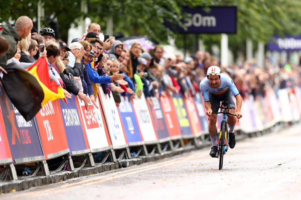 Victor Campenaerts (Belgium) sprints to the gold medal