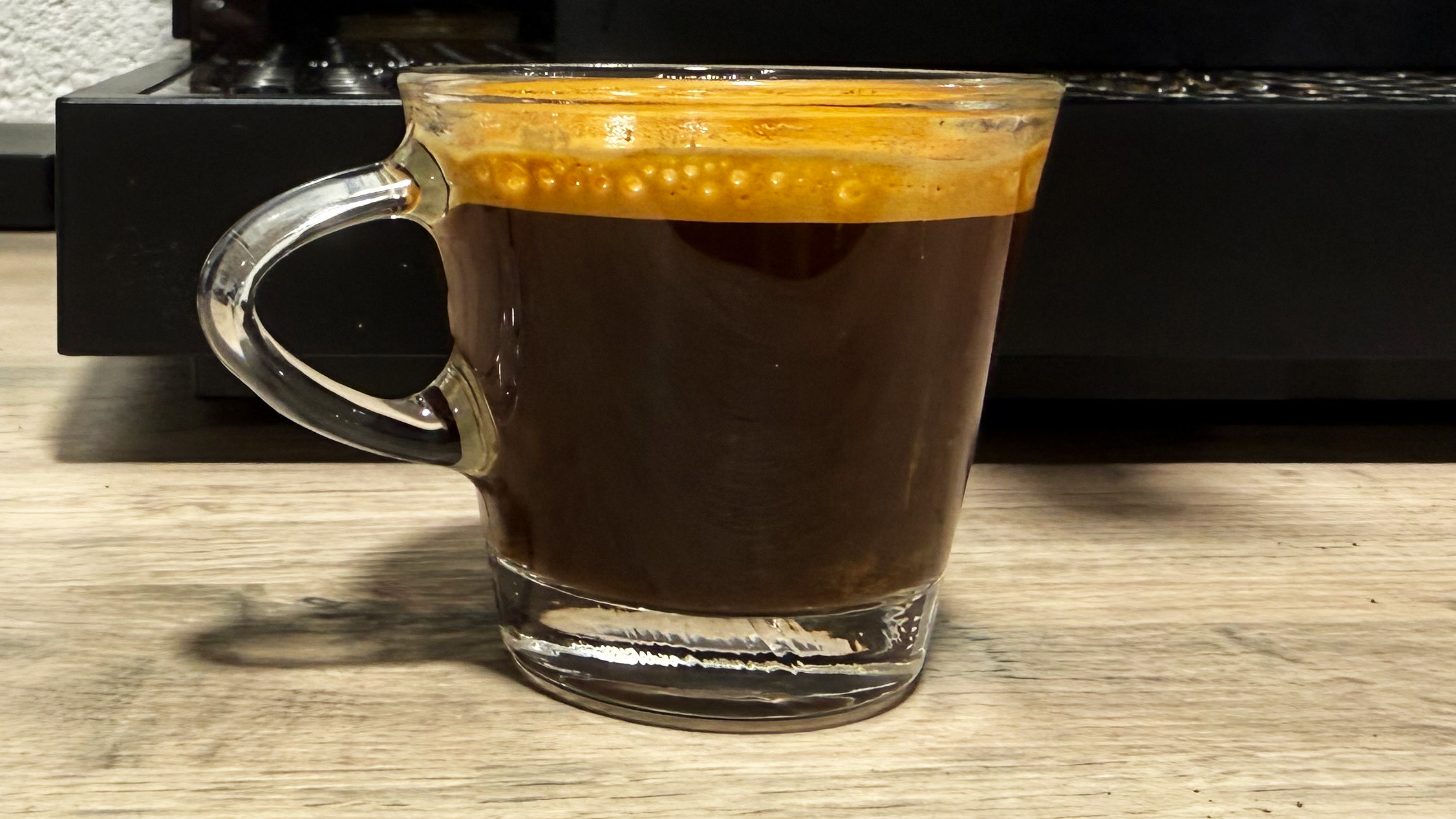 a coffee made on the fellow espresso series 1
