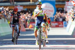 Esteban Chaves (Orica-GreenEdge) wins queen stage at Giro d'Italia