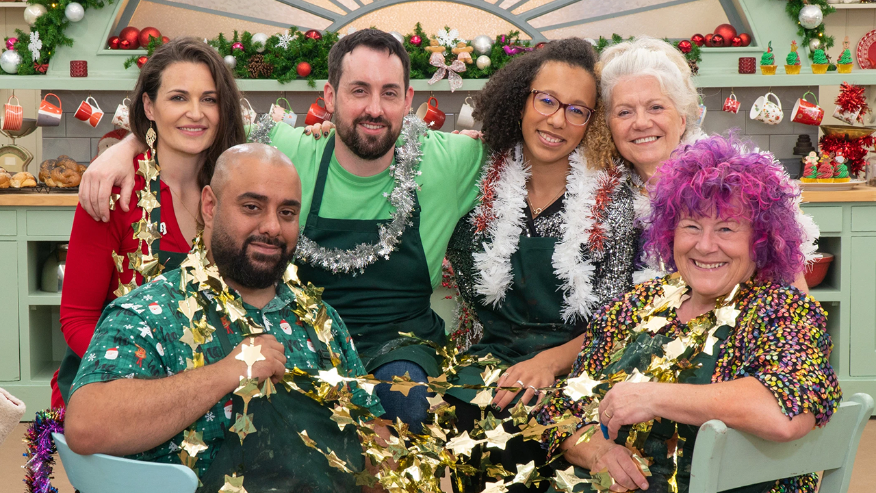 Watch the great british bake discount off season 10 online free