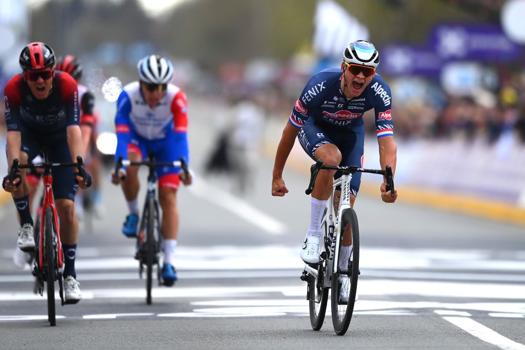 Mathieu van der Poel wins the 2022 Tour of Flanders