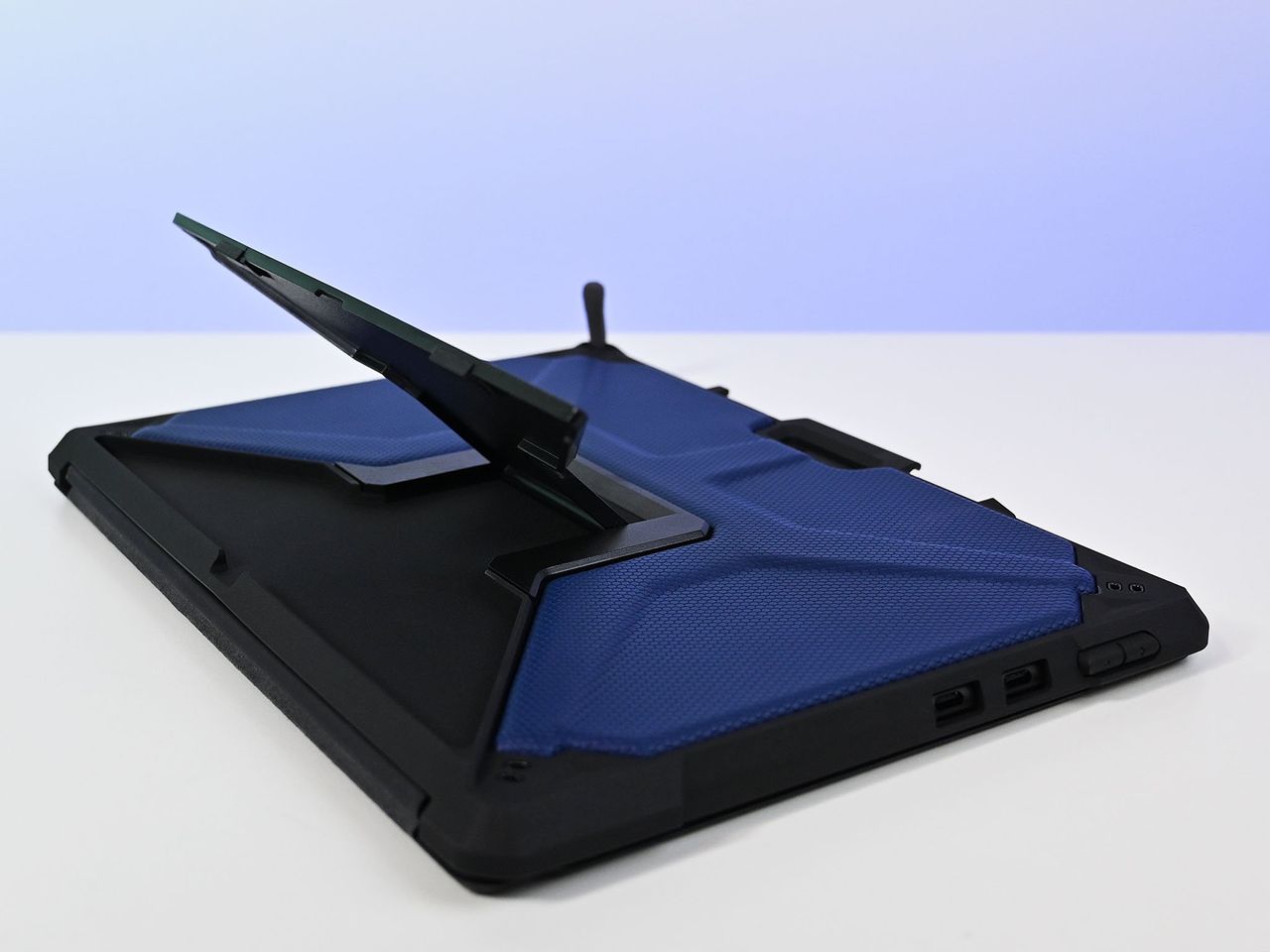 UAG Metropolis for Surface Pro X