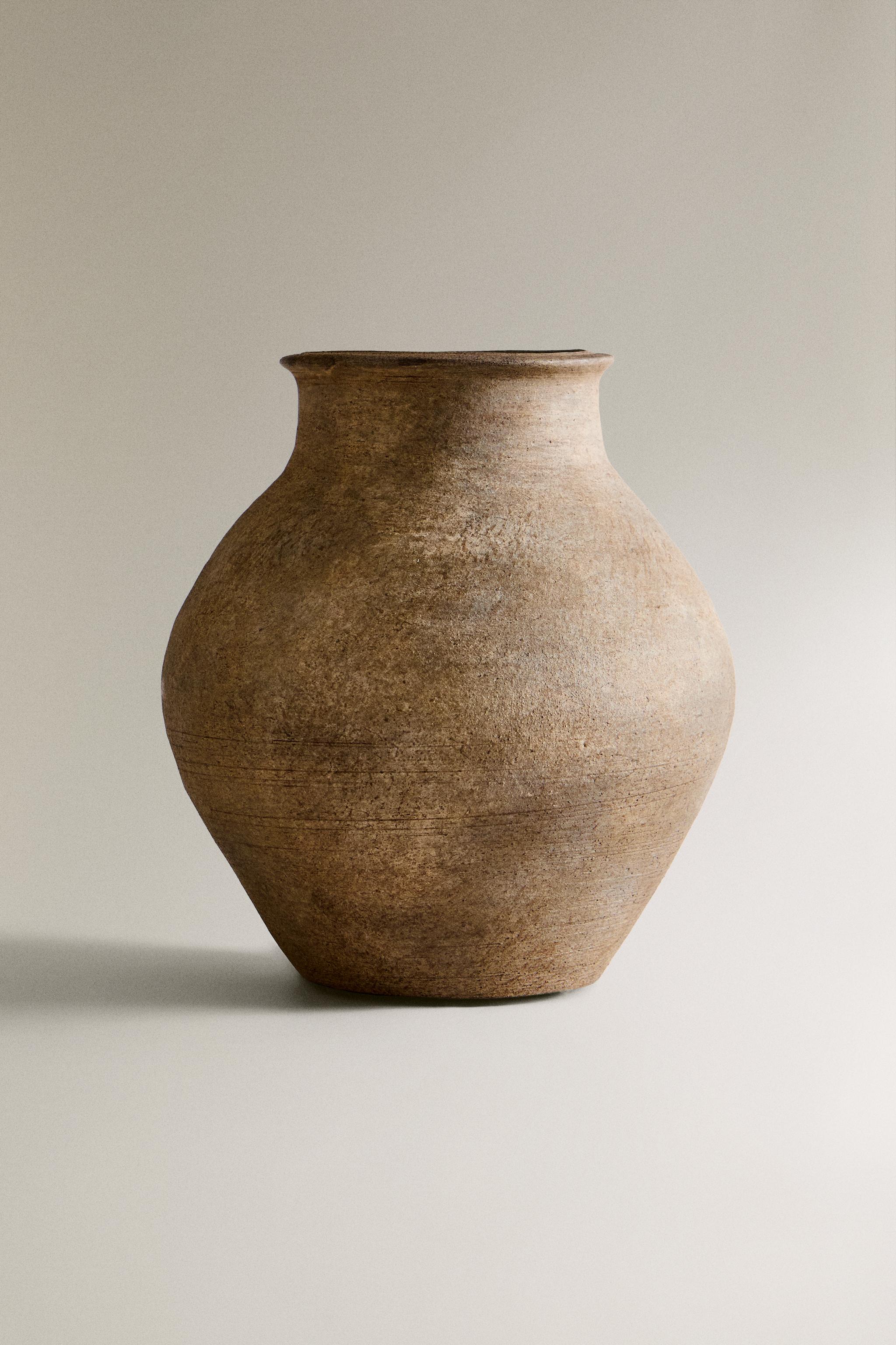 Clay pot