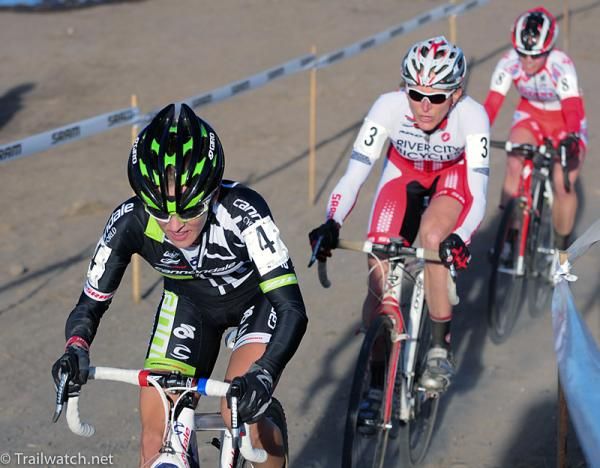 Kaitlin Antonneau (Cannondale) leading a group of chasers early in the race