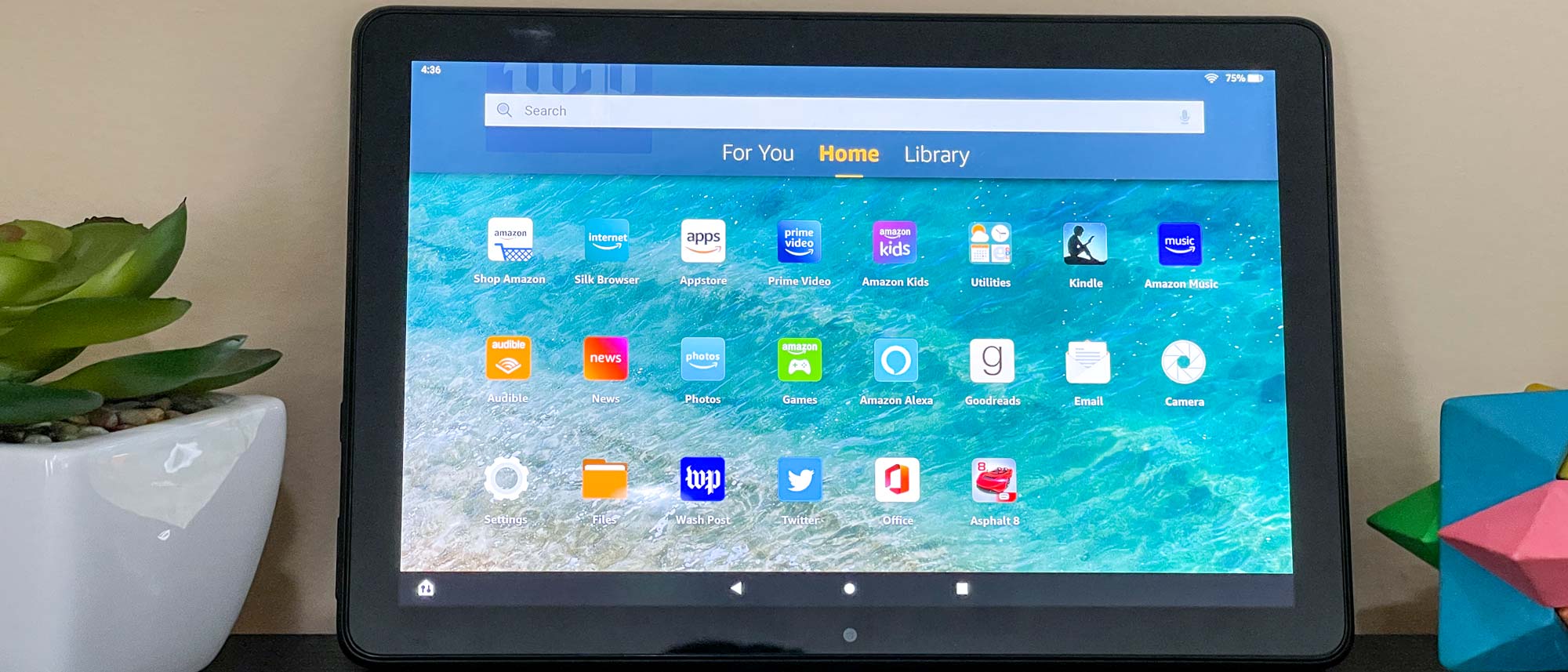 Amazon Fire HD 10 Kids (2021) là một chiếc máy tính bảng tuyệt vời cho các bé yêu. Được thiết kế độc đáo với tính năng bảo vệ mắt và kiểm soát nội dung an toàn, sản phẩm này sẽ mang lại trải nghiệm giải trí thú vị và học tập bổ ích cho các bé.