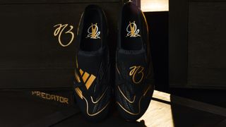 Adidas Predator Elite released with Jude Bellingham as the signature athlete. Coming in a black and gold colourway with his signature on the foldover tongue.