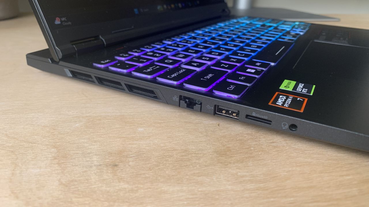 Acer Nitro 16S AI