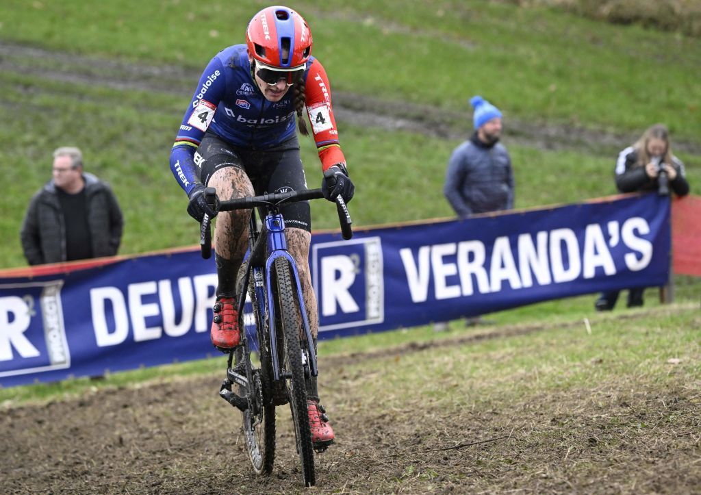 Lucinda Brand (Baloise Trek Lions) on an uphill section of the Dendermonde World Cup