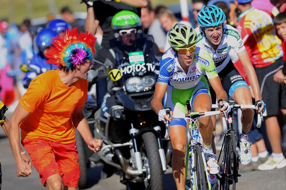 Vincenzo Nibali and Dan Martin climb the Covatilla in the 2011 Vuelta a Espana