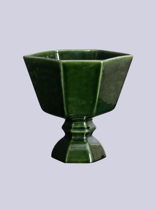 Vera Urn