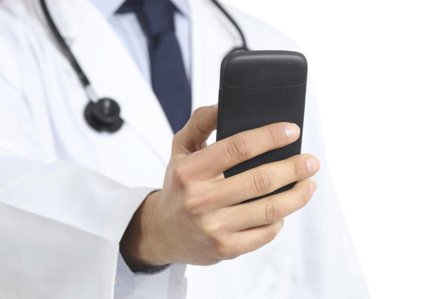 Seattle doctor suspended for allegedly sending sexts &amp;amp;mdash; during surgery