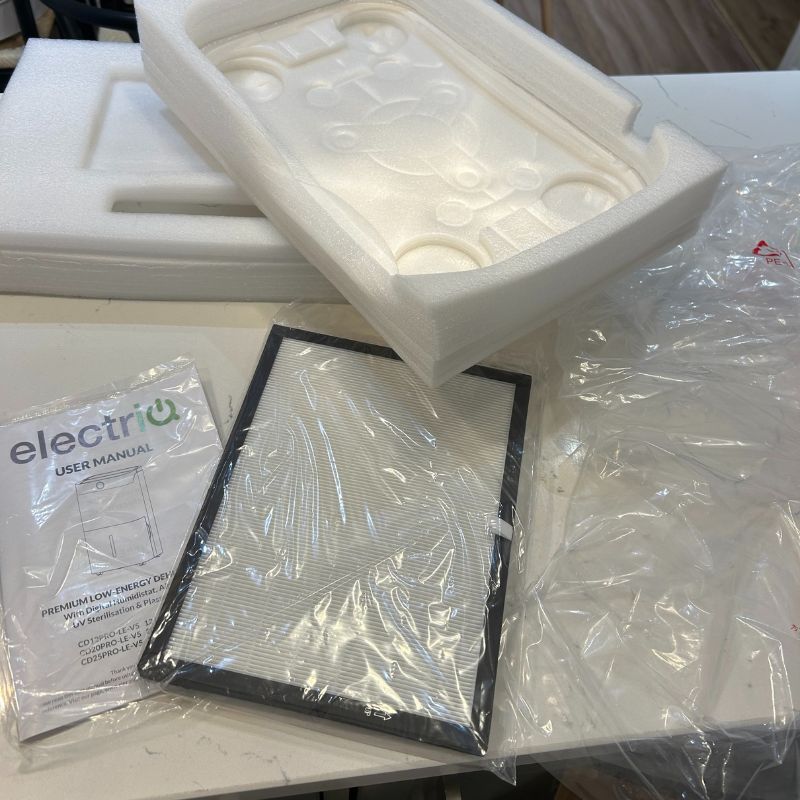 Electricq Dehumidifier packaging