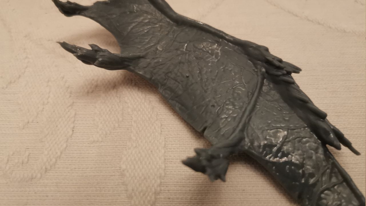 A close shot of the veining details of a wing printed on the Anycubic Photon Mono X 6K