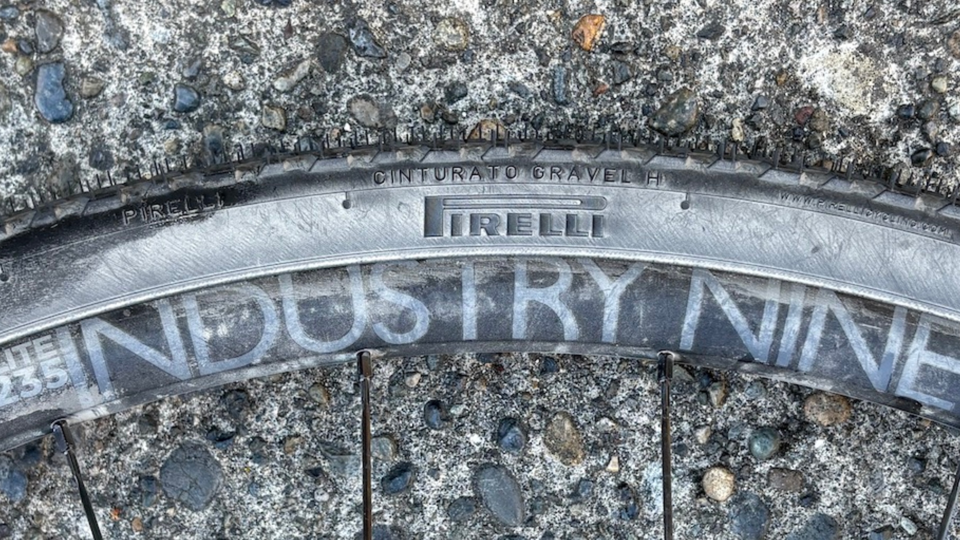 Pirelli Cinturato Gravel H tyre