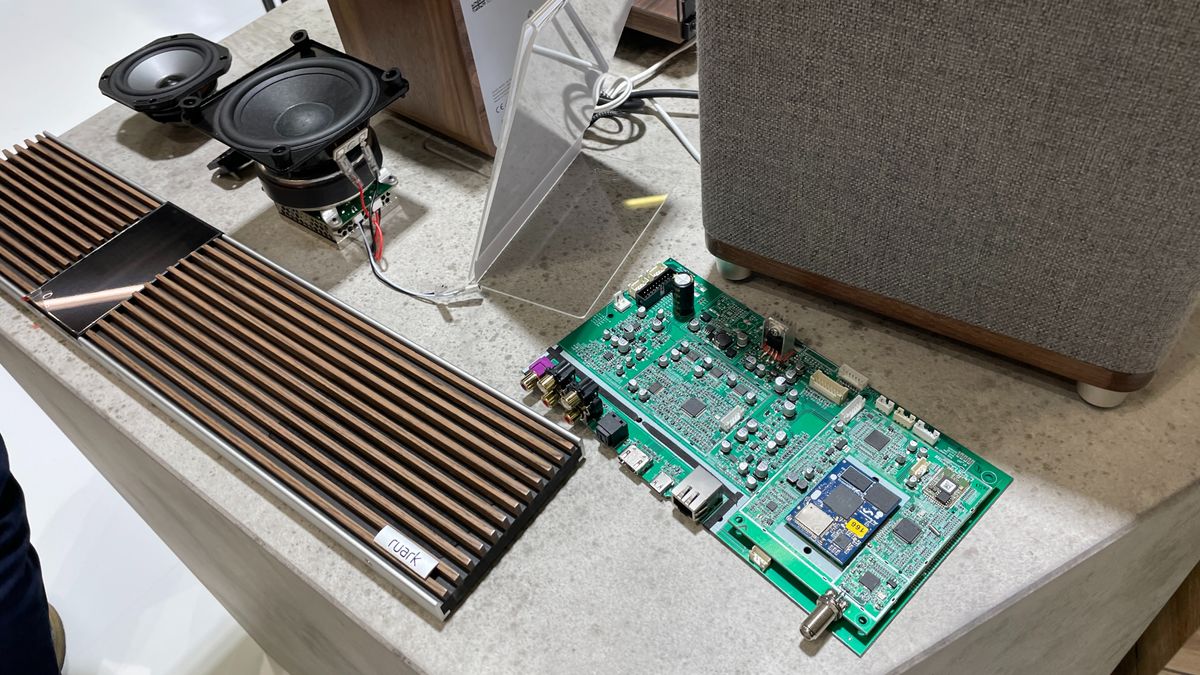 Ruark Audio R410 drivers and grille