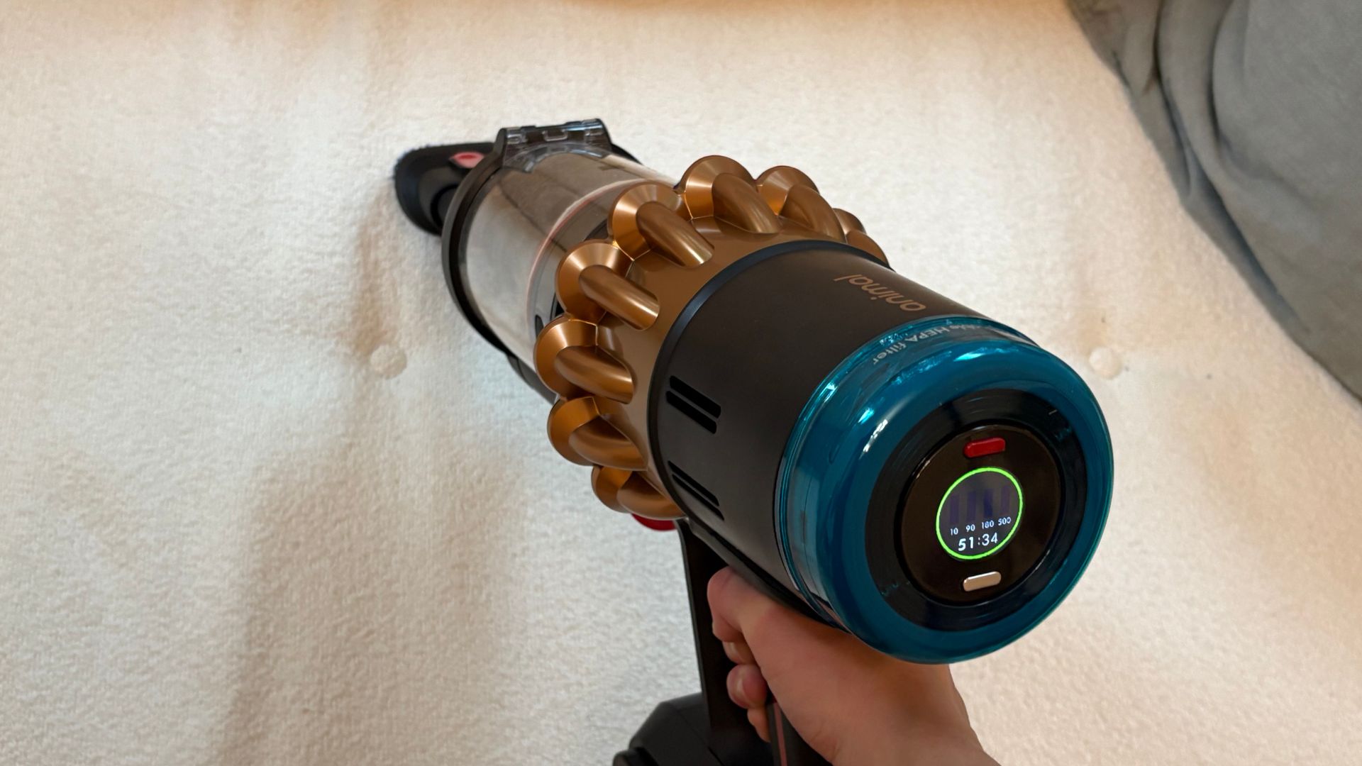 Testing the Dyson DS60 Piston Animal Vacuum