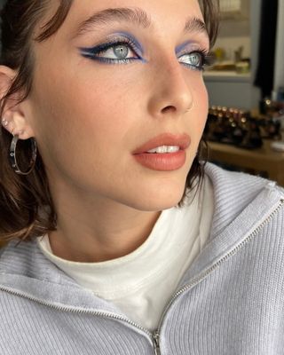Emma Chamberlain icy blue eyeshadow