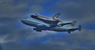 Endeavour Leaves the Space Coast