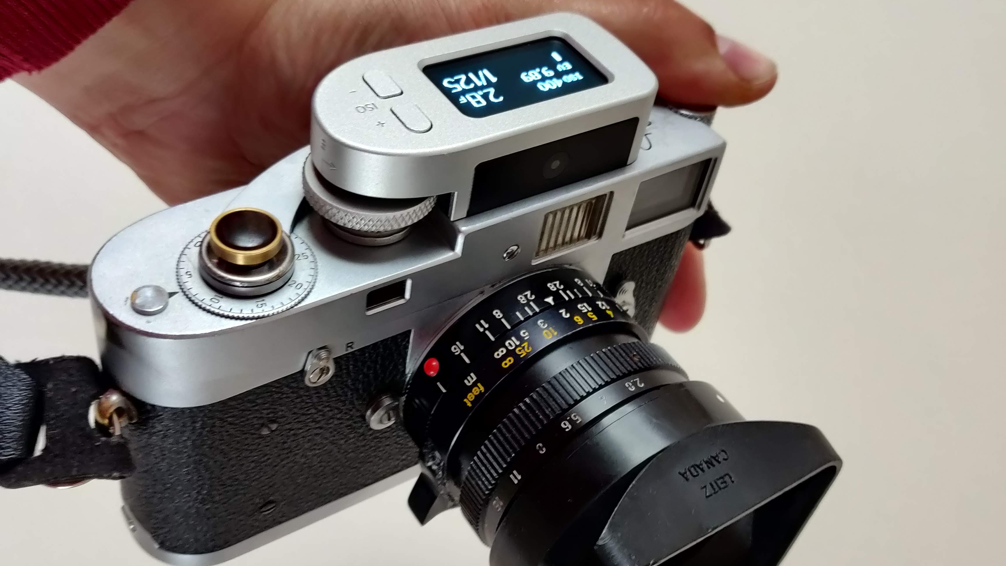 Keks M-Meter on a Leica M2