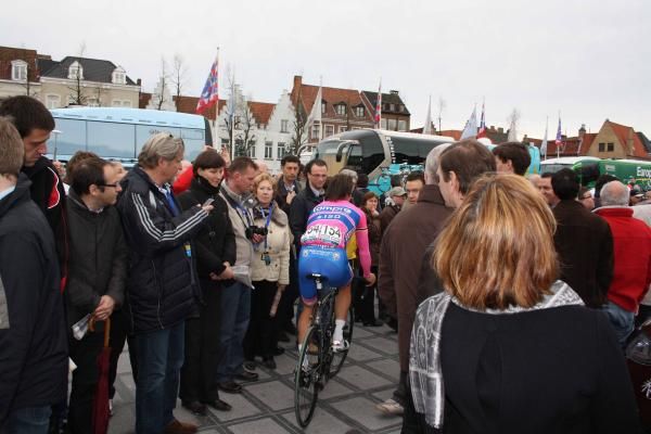 Danilo Hondo (Lampre-ISD) rides to the start.