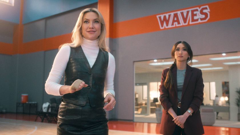 (L-R) Kate Hudson as Isla Gordon and Brenda Song as Ali in &quot;Running Point&quot; on Netflix