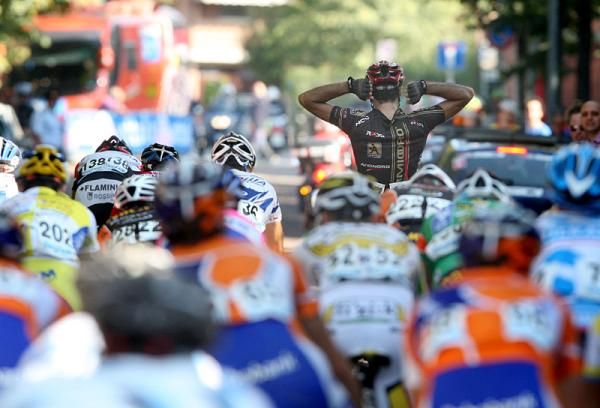 Spaniard Francisco Jos&eacute; Ventoso (CarmioOro - A-Style) celebrates his win in the GP Beghelli.