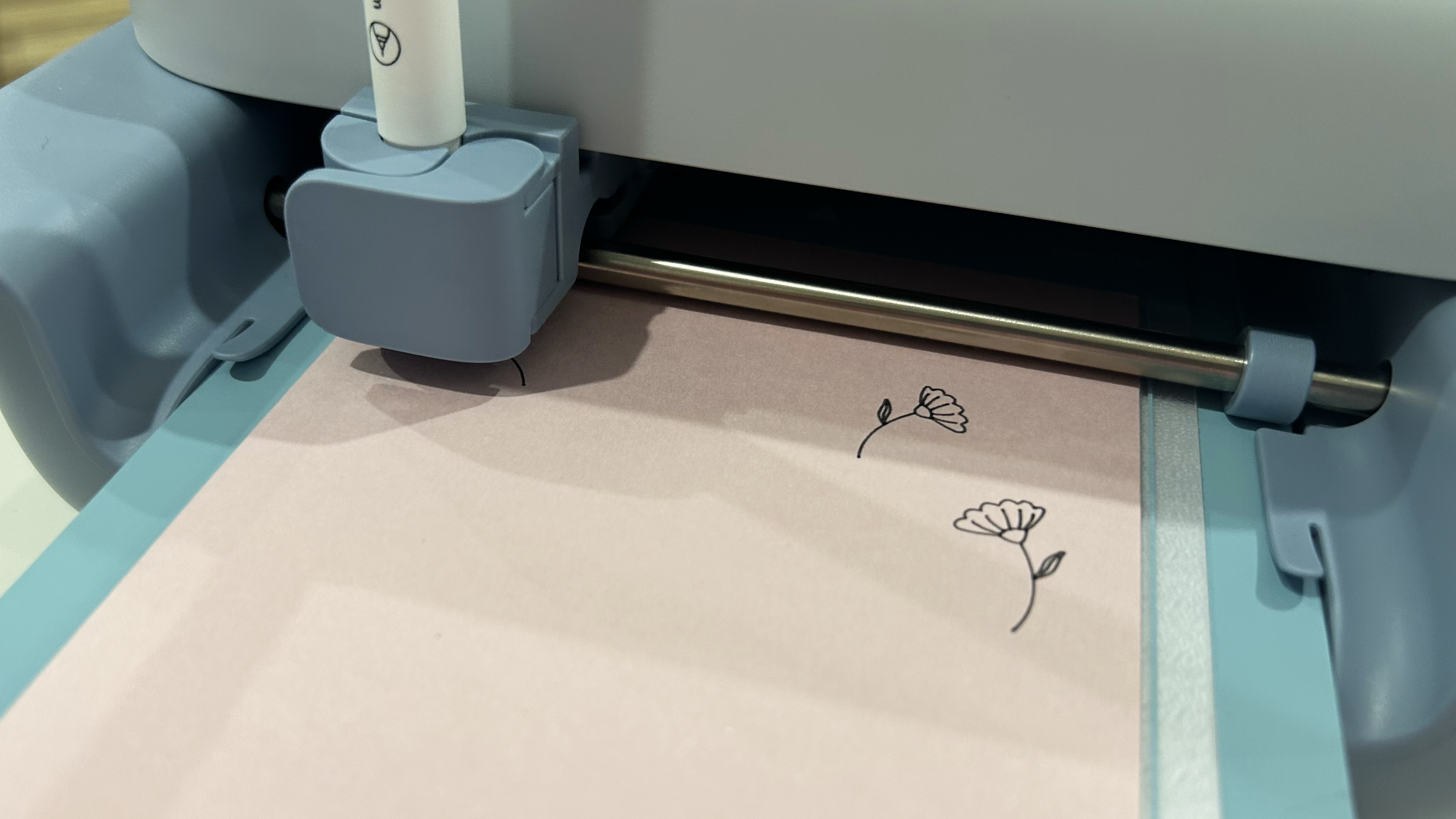Cricut Joy 2 in use and product lifestyle