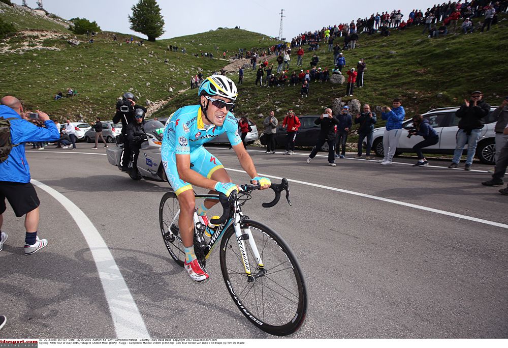 Mikel Landa (Astana) gets a gap and finishes second on the day