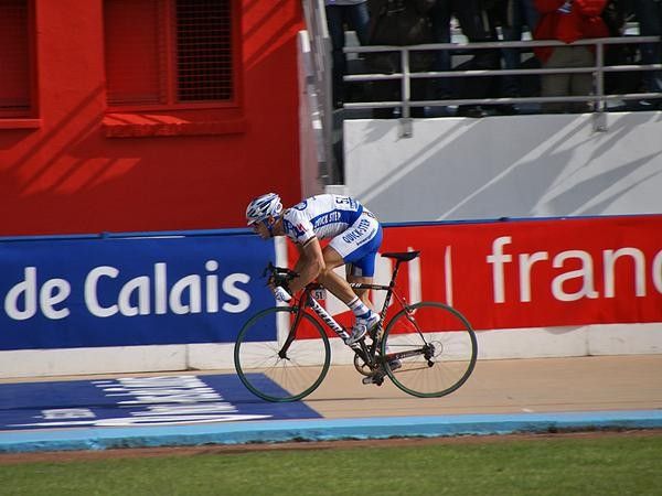 Boonen rockets to the line to win the 2008 Paris-Roubaix.