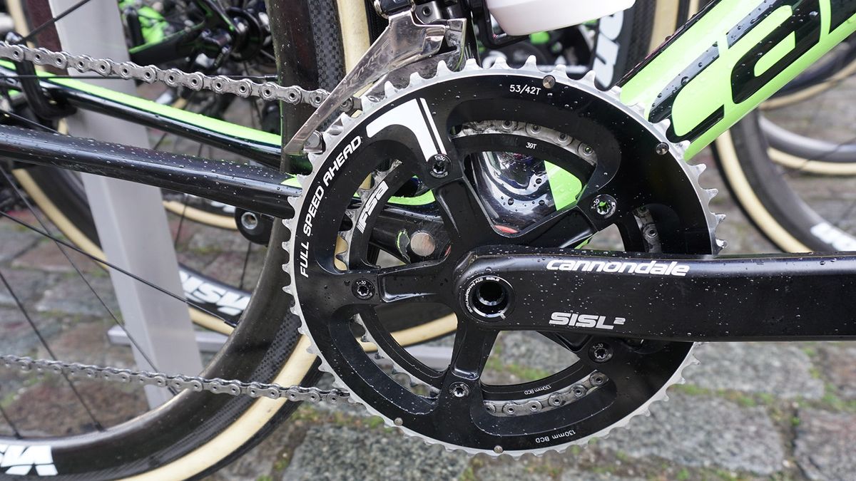 Vanmarcke's mechanics removed the Dutchman's power meter with only a few minutes before the race began in an attempt to get bike weight down. The decision brought the bike weight down to 6.81kg
