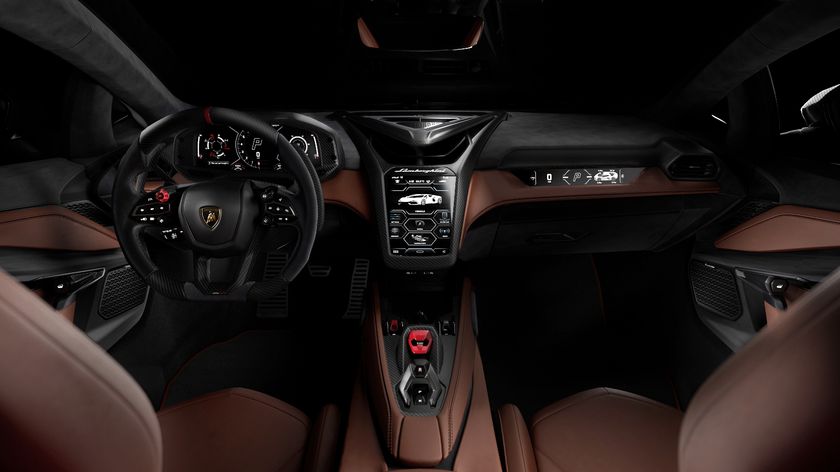 Lamborghini Revuelto cockpit