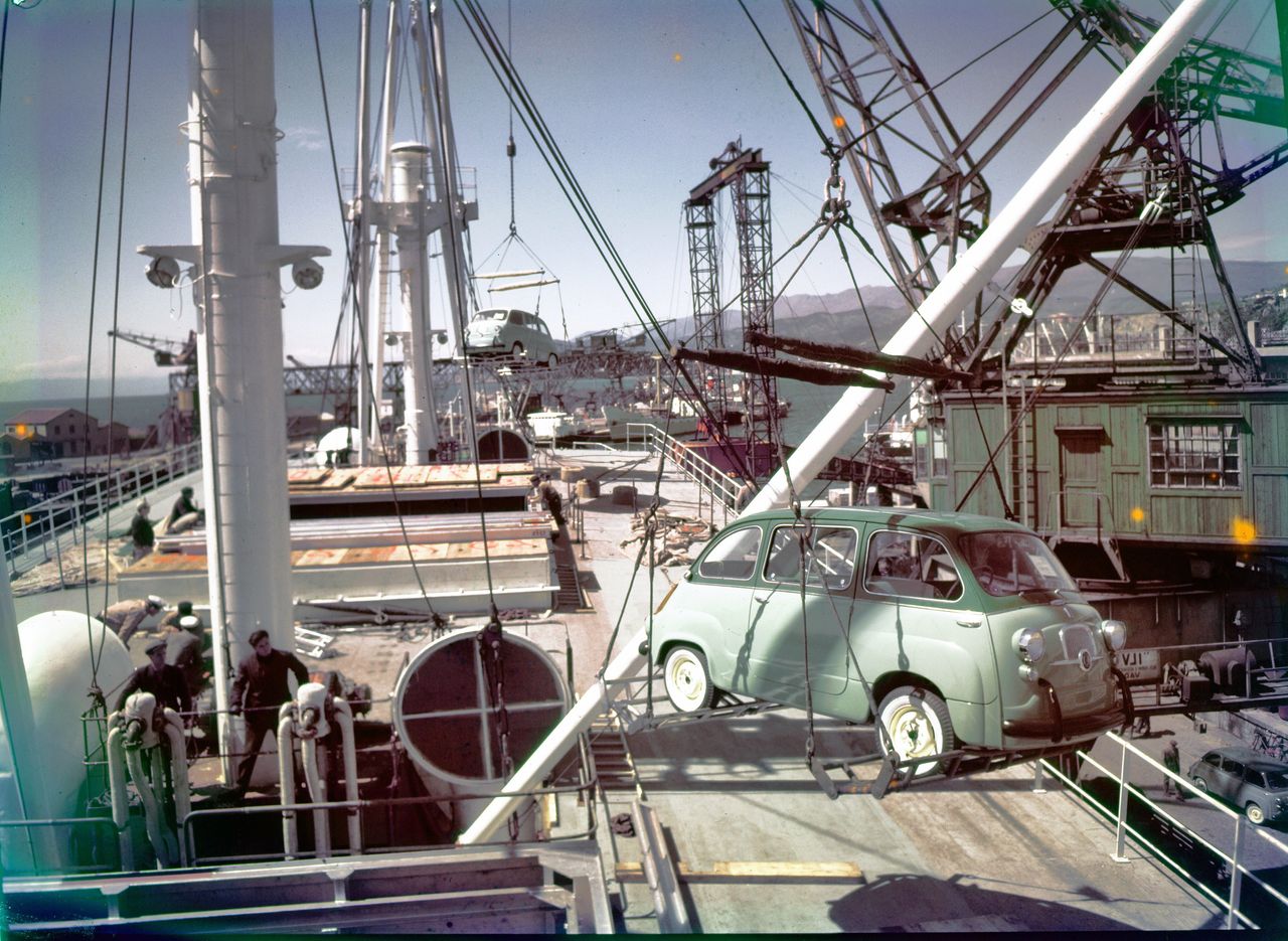Archive imagery of the original 1957 Fiat 600 Multipla