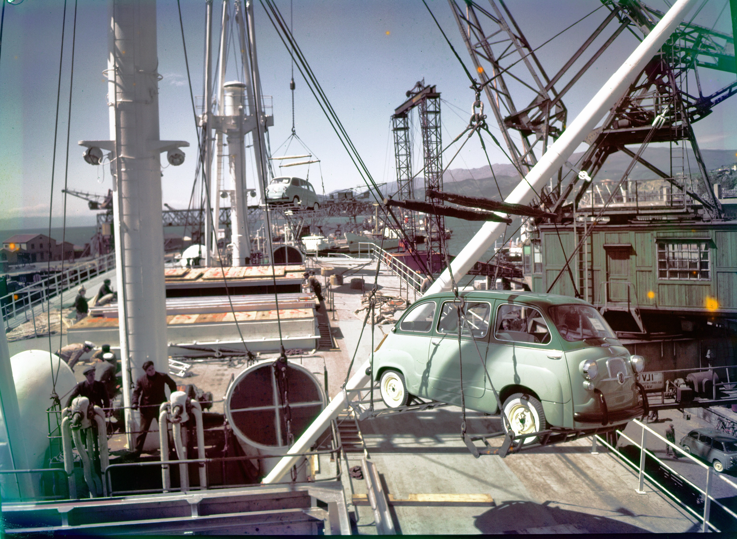 Archive imagery of the original 1957 Fiat 600 Multipla