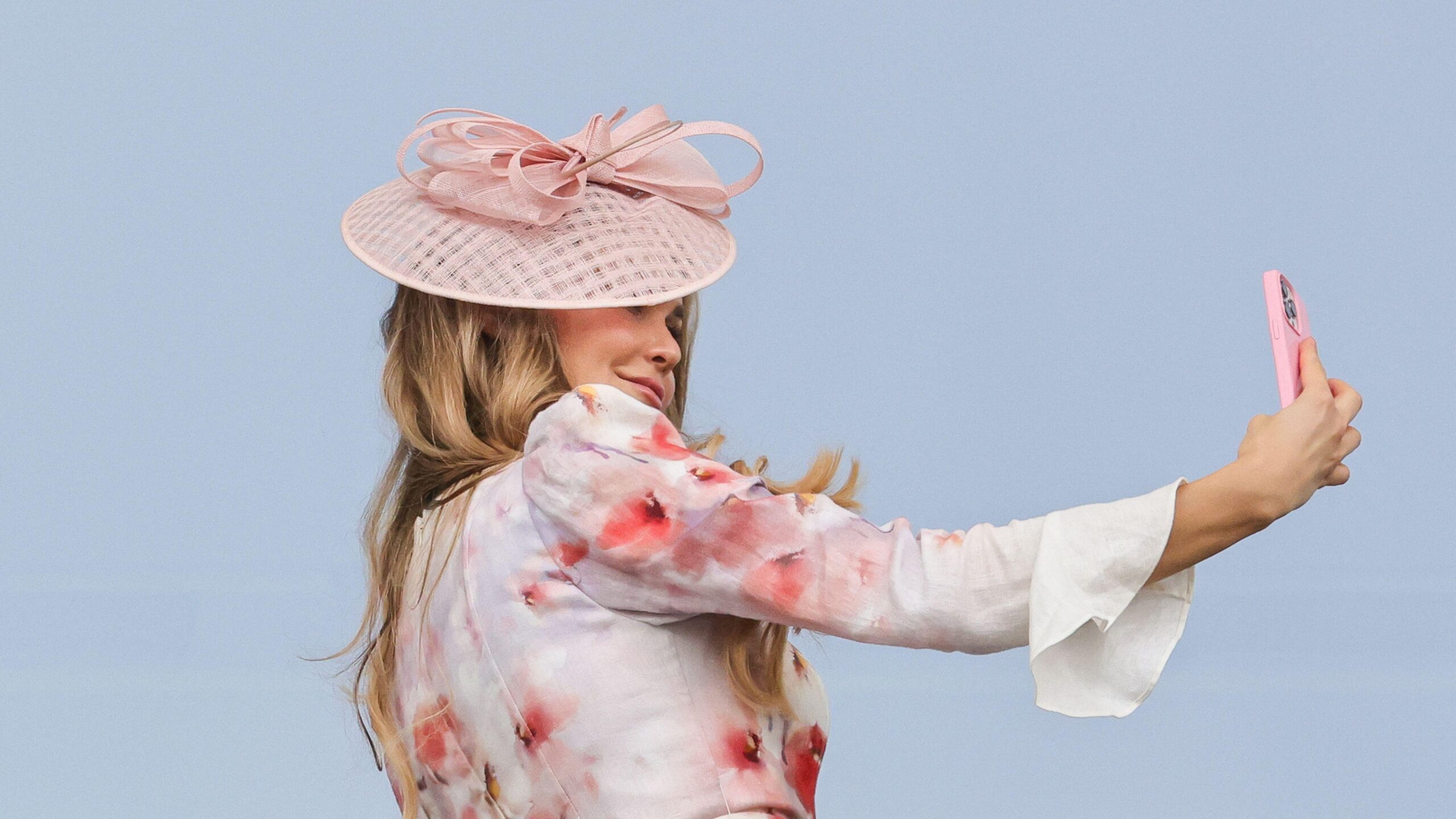 Racegoer at Royal Ascot taking a selfie