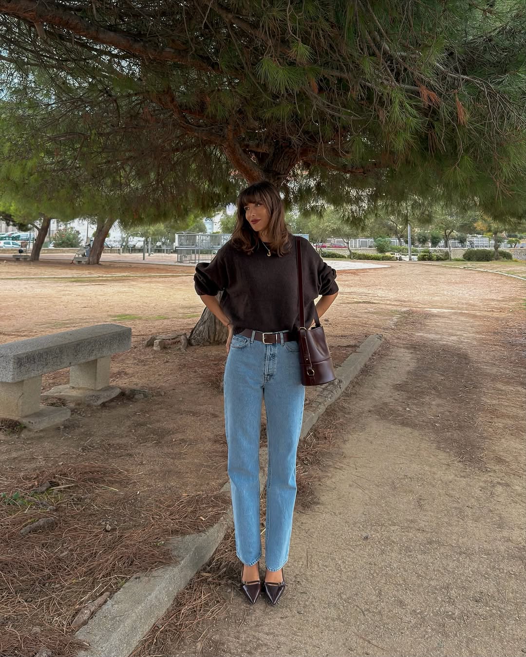 woman wearing jeans with heels outfit 2026