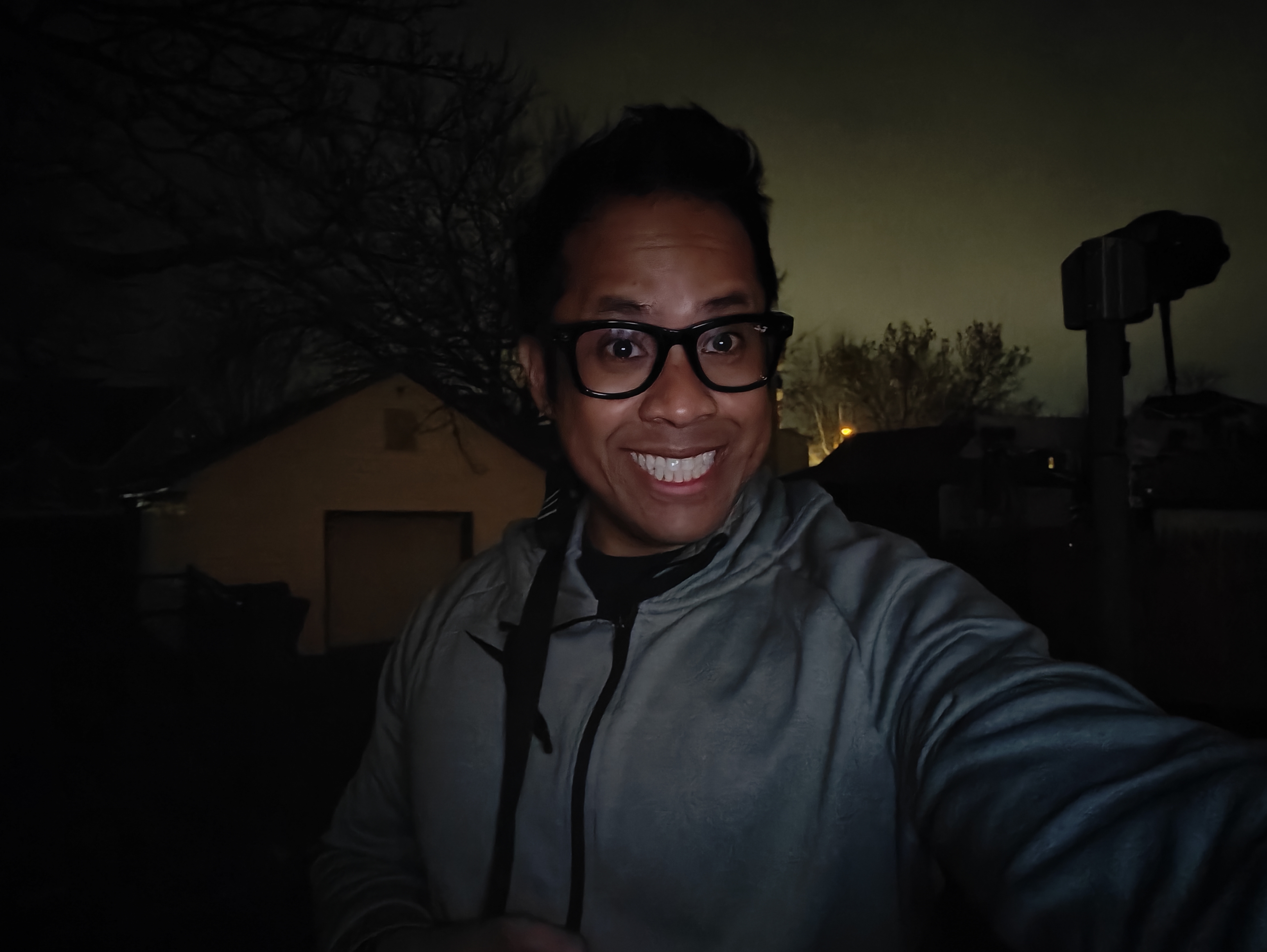 OnePlus 12 Selfie Sample.