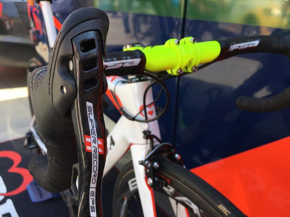 Damiano Cunego&rsquo;s SK De Rosa Pininfarina with Campagnolo Super Record EPS shift levers