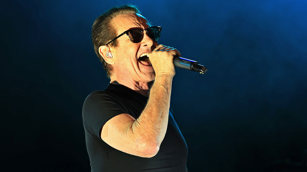 A shot of Graham Bonnet singing live