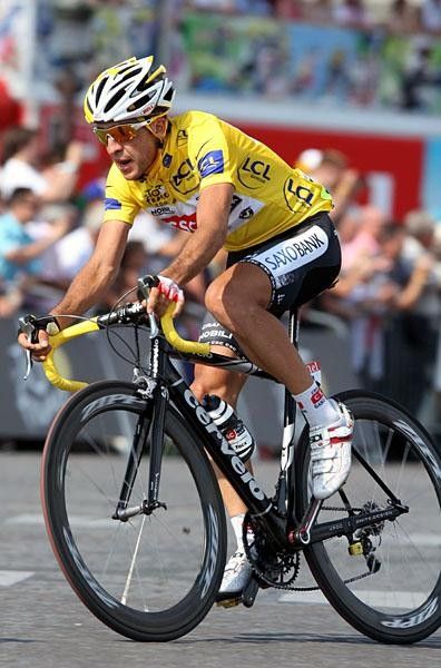 Sastre with his yellow handle bar tape looked good in Paris.
