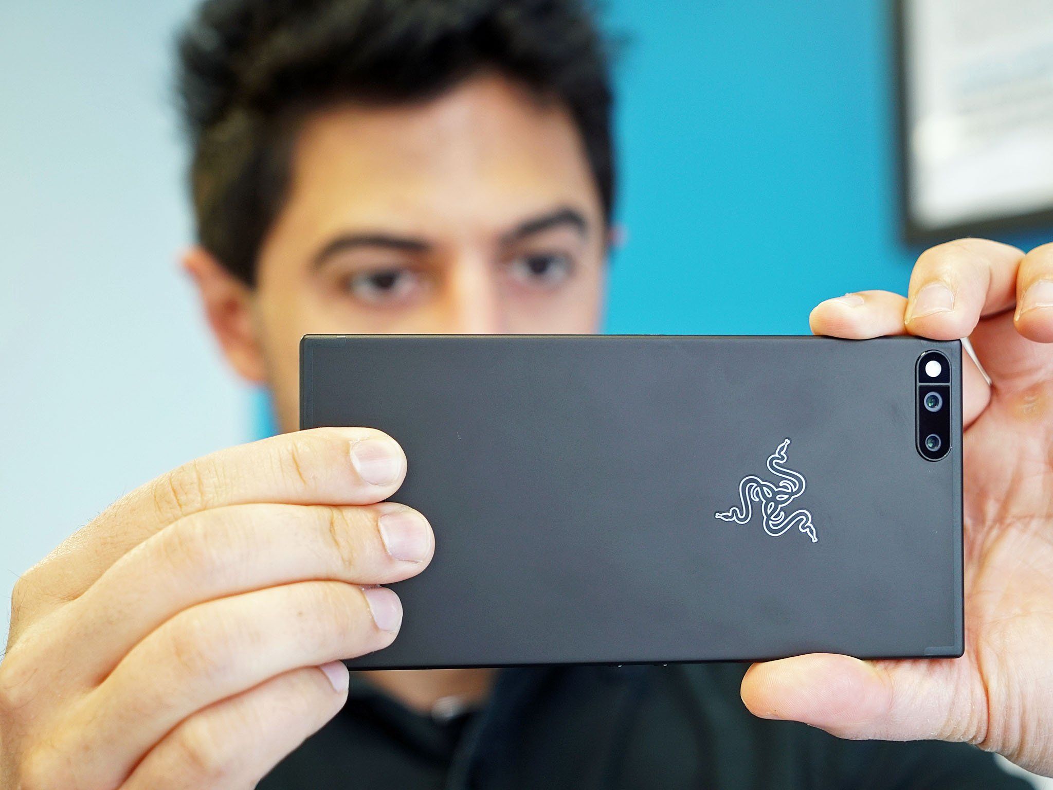 Razer Phone gets Netflix HDR, camera fixes, and Meltdown, Spectre ...