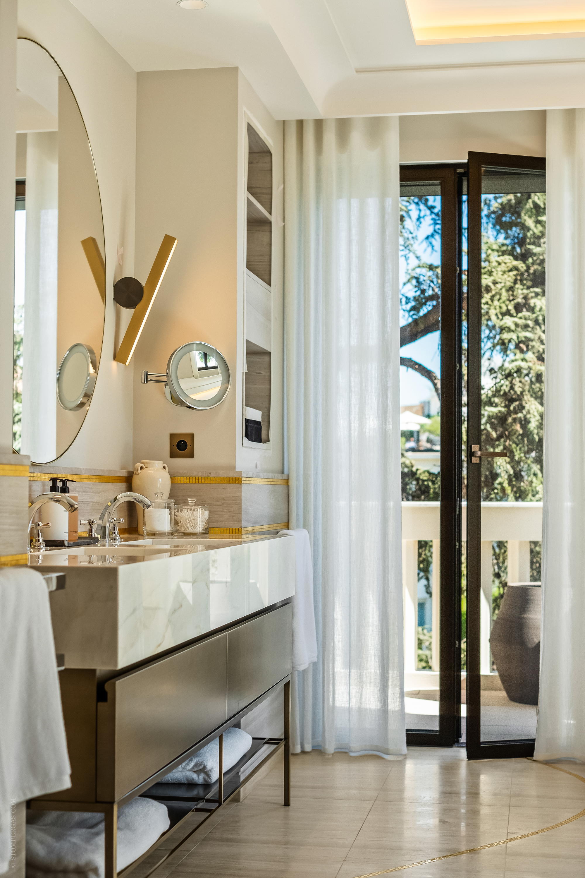 Hotel Le Provençal and the Ella Fitzgerald apartment