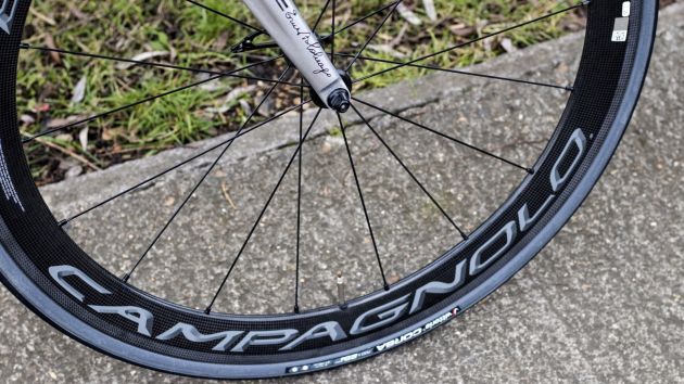 The bike is fitted with Campagnolo Bora 50 wheels and Vittoria Corsa tyres