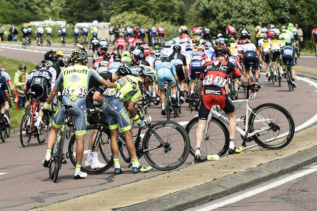 Alberto Contador back up after his crash