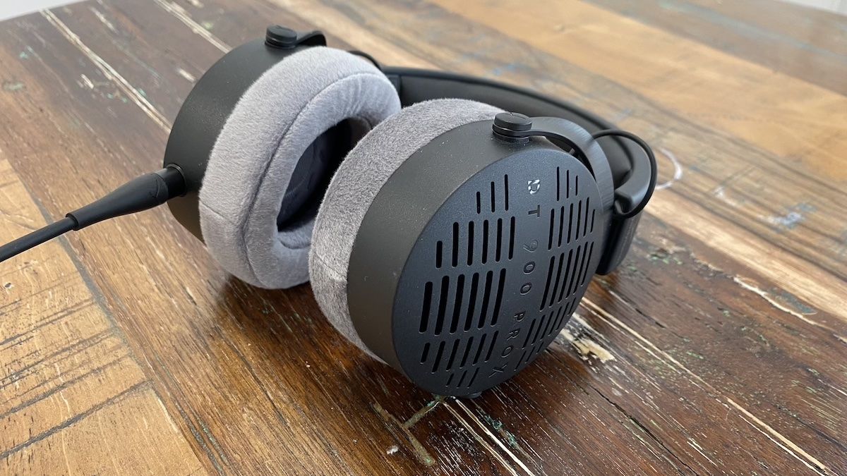 Beyerdynamic DT 900 PRO X with a reviewer