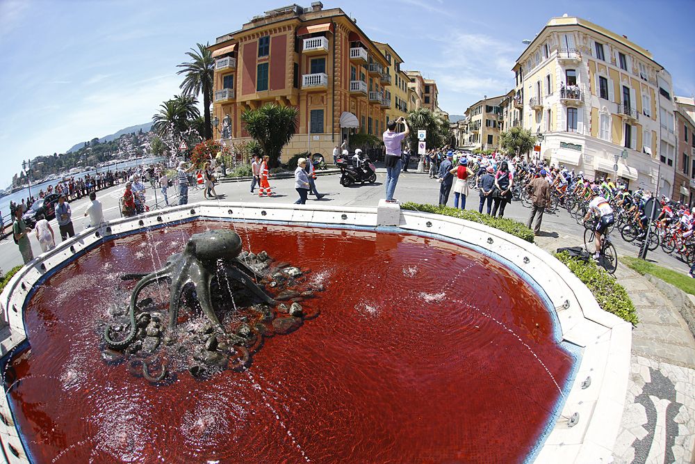A fountain of red, a bit apocalyptic