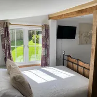 Fairfields Cottage, HartpuryDistance:Tripadvisor rating: Fairfields Cottage, HartpuryDistance:Tripadvisor rating: