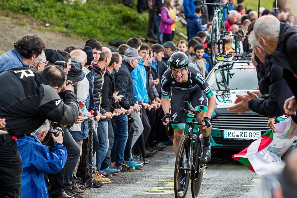 Maximilian Shachmann en route to winning the opening time trial at Pais Vasco