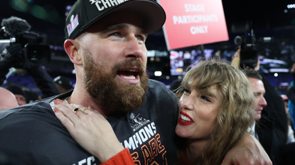 A new Taylor Swift photo convinces fans she has secretly &#039;married&#039; Travis Kelce