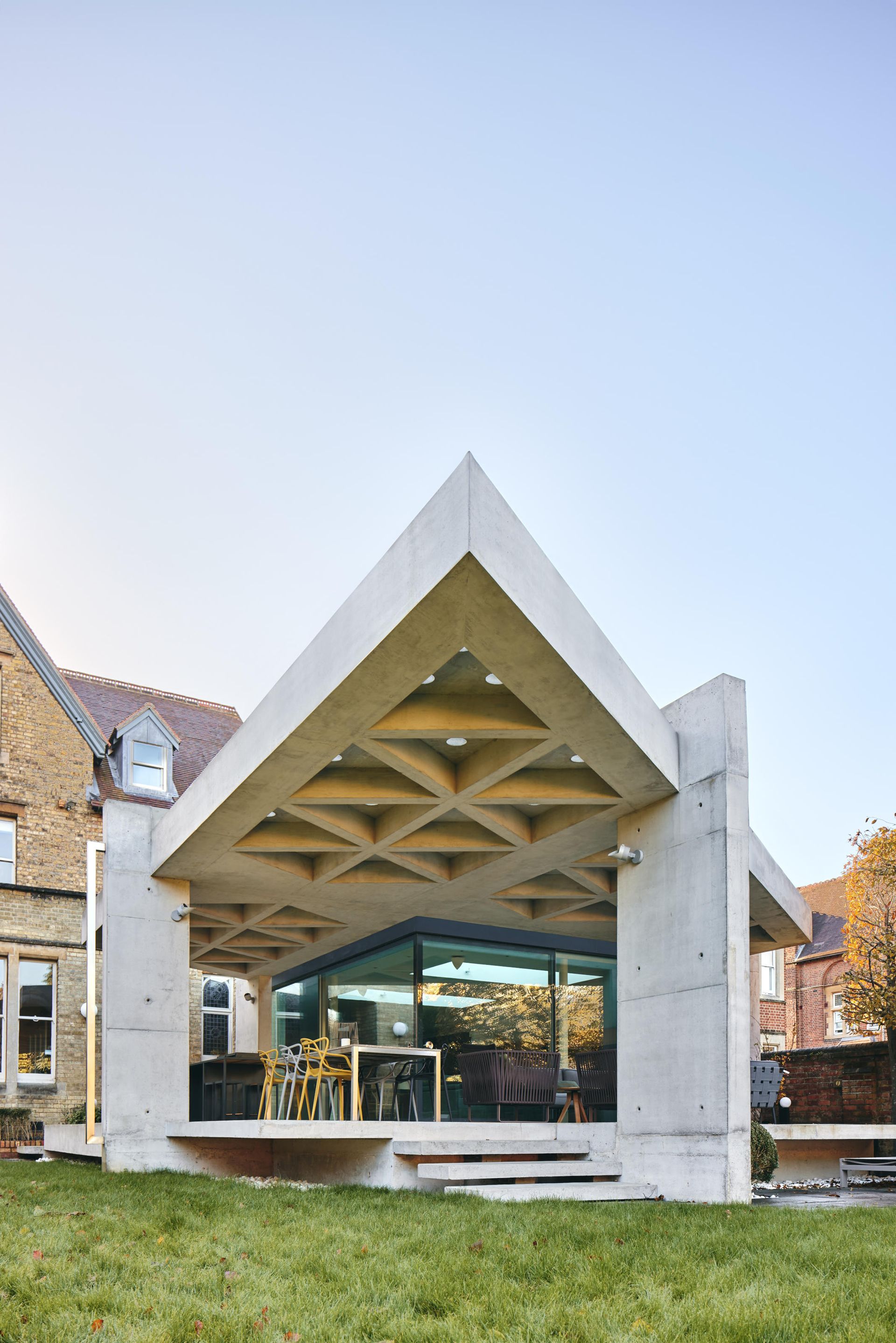 Concrete Gazebo by Adrian James Architects