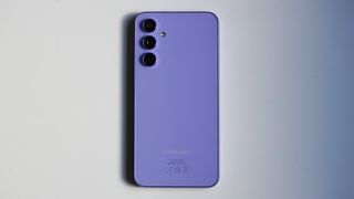 Samsung Galaxy A54 : une jolie couleur violette